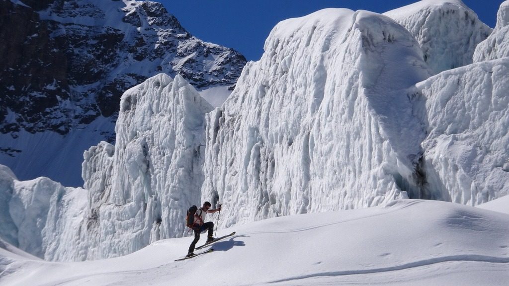 Armin im unteren Eisabbruch des Corbassière-Gletschers. Tour Combin de Boveire. 2.6.2019