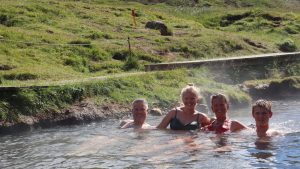 Mehr über den Artikel erfahren Island: Reykjadalur Hot Spring Thermal River, Kratersee Kerið, Bruarfoss