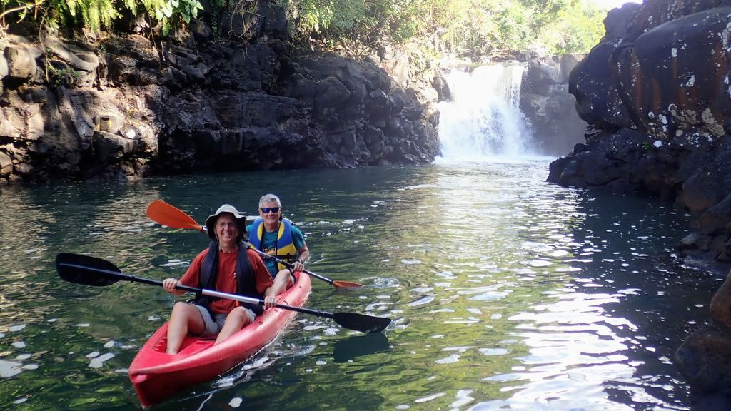 Mauritius: Otentic Flaq Kanutour und Wasserfall Bike